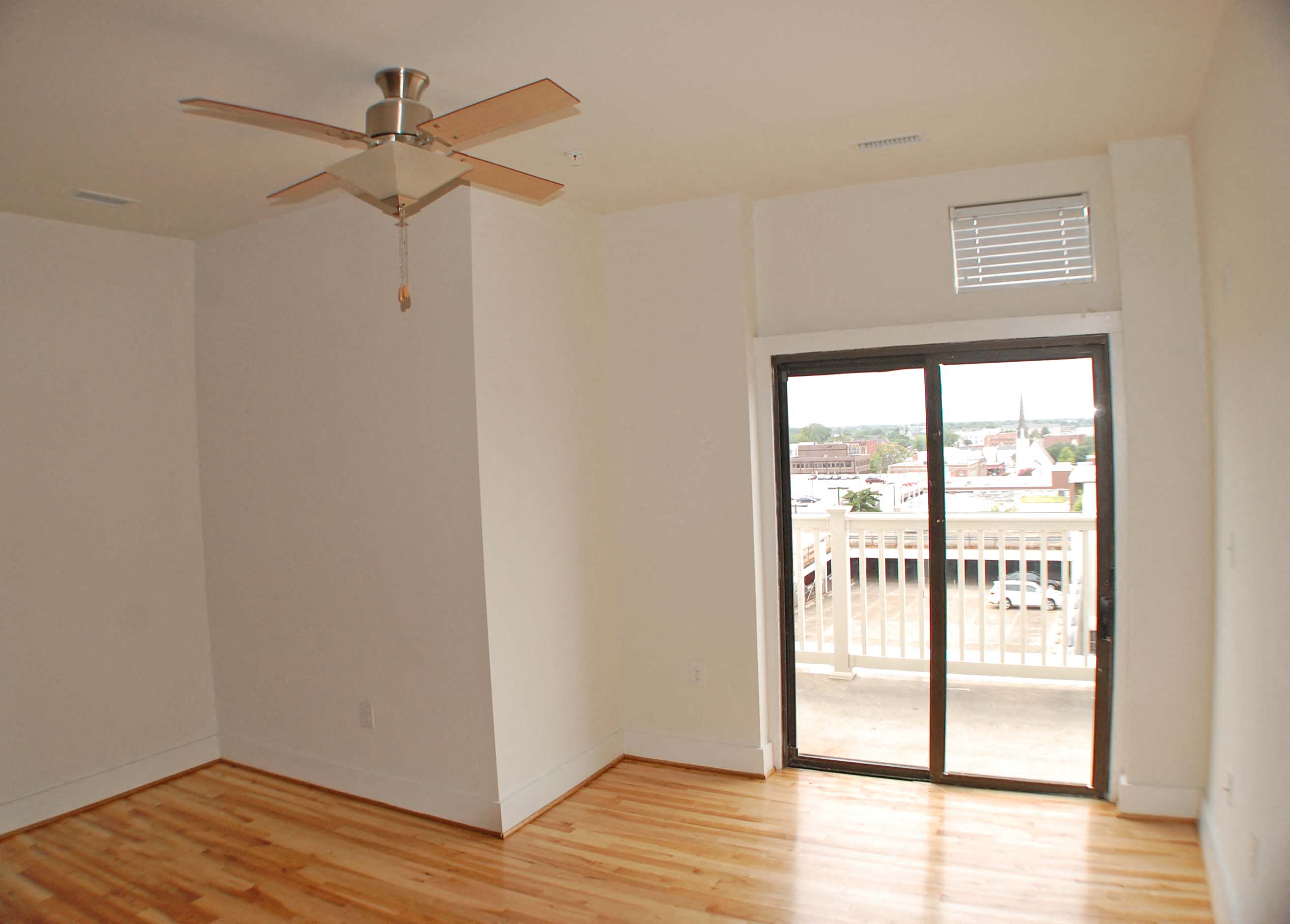 The Seaboard Building in Portsmouth VA bedroom