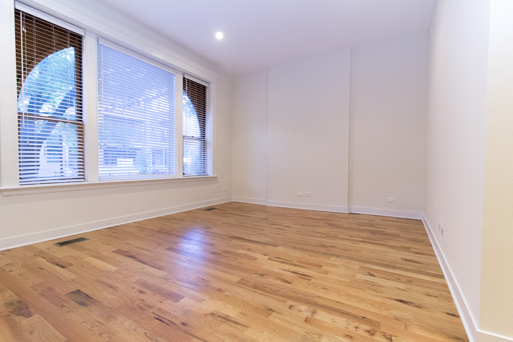 751 Buckingham Living Room