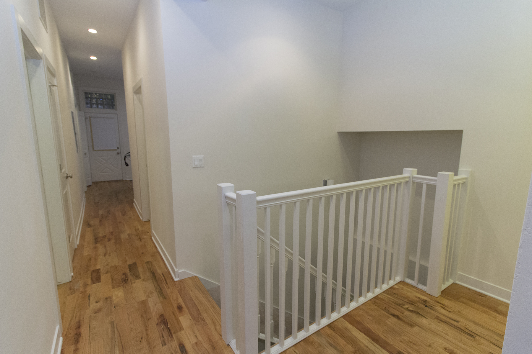 751 Buckingham Hallway