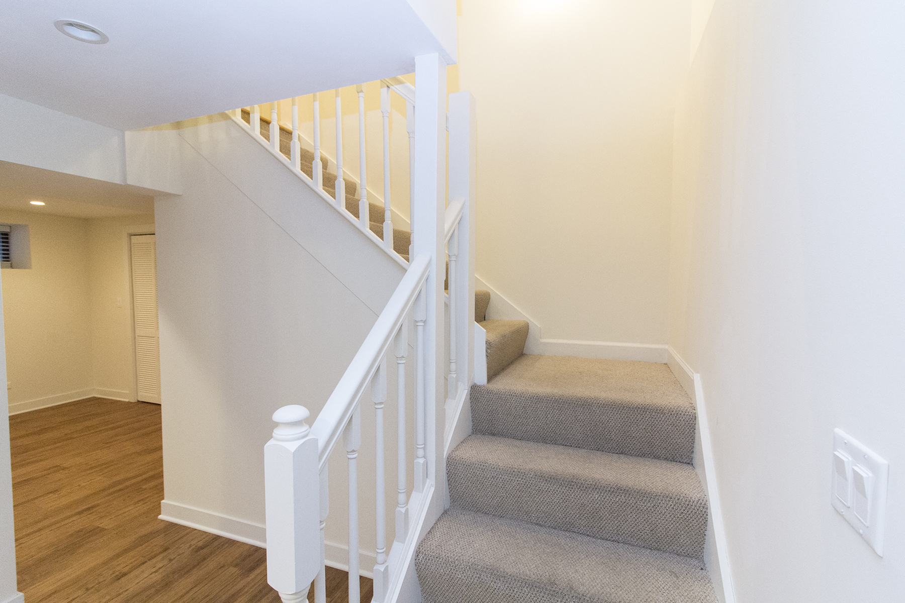 751 Buckingham Hallway