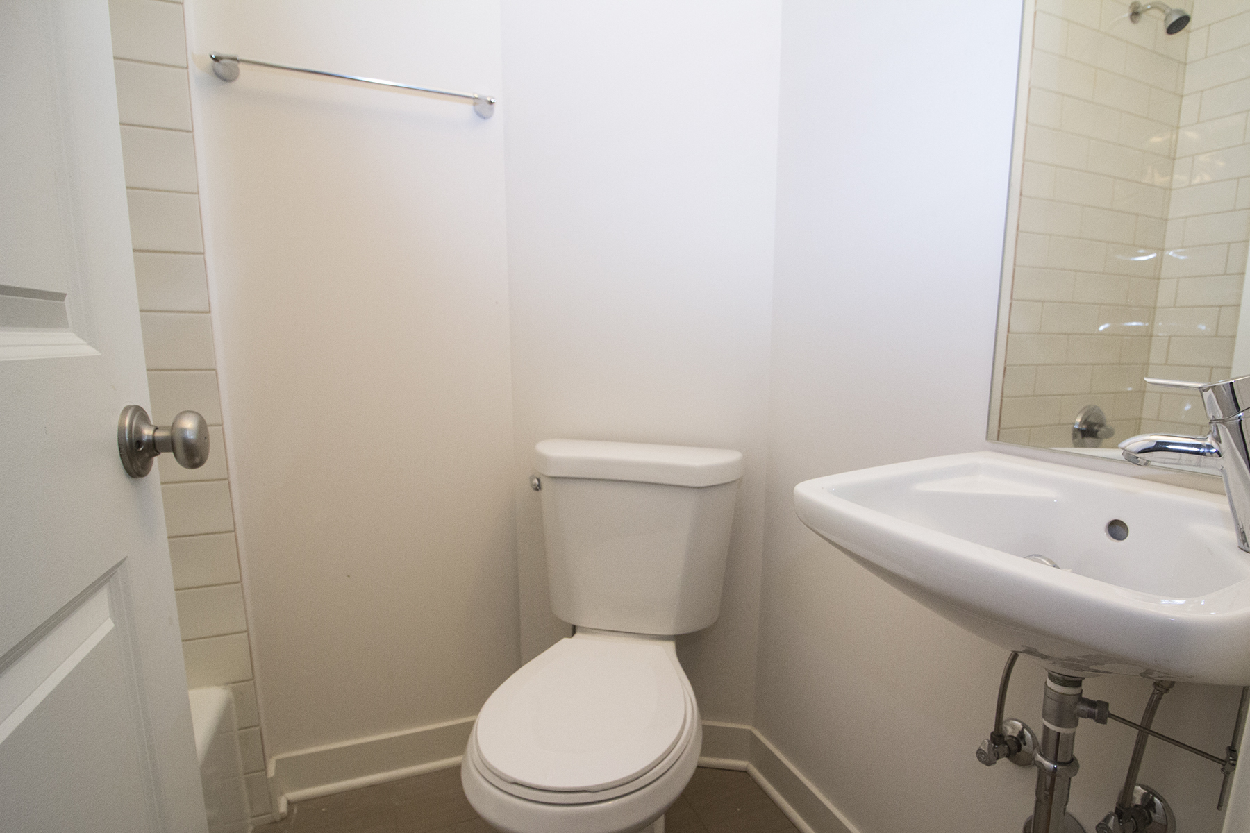 751 Buckingham Bathroom