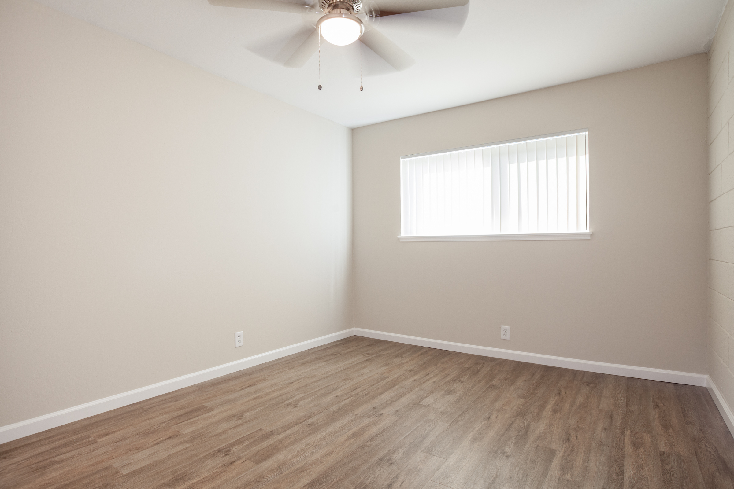 Midtown Apartments 2727 Midtown Court Palo Alto, CA 94303