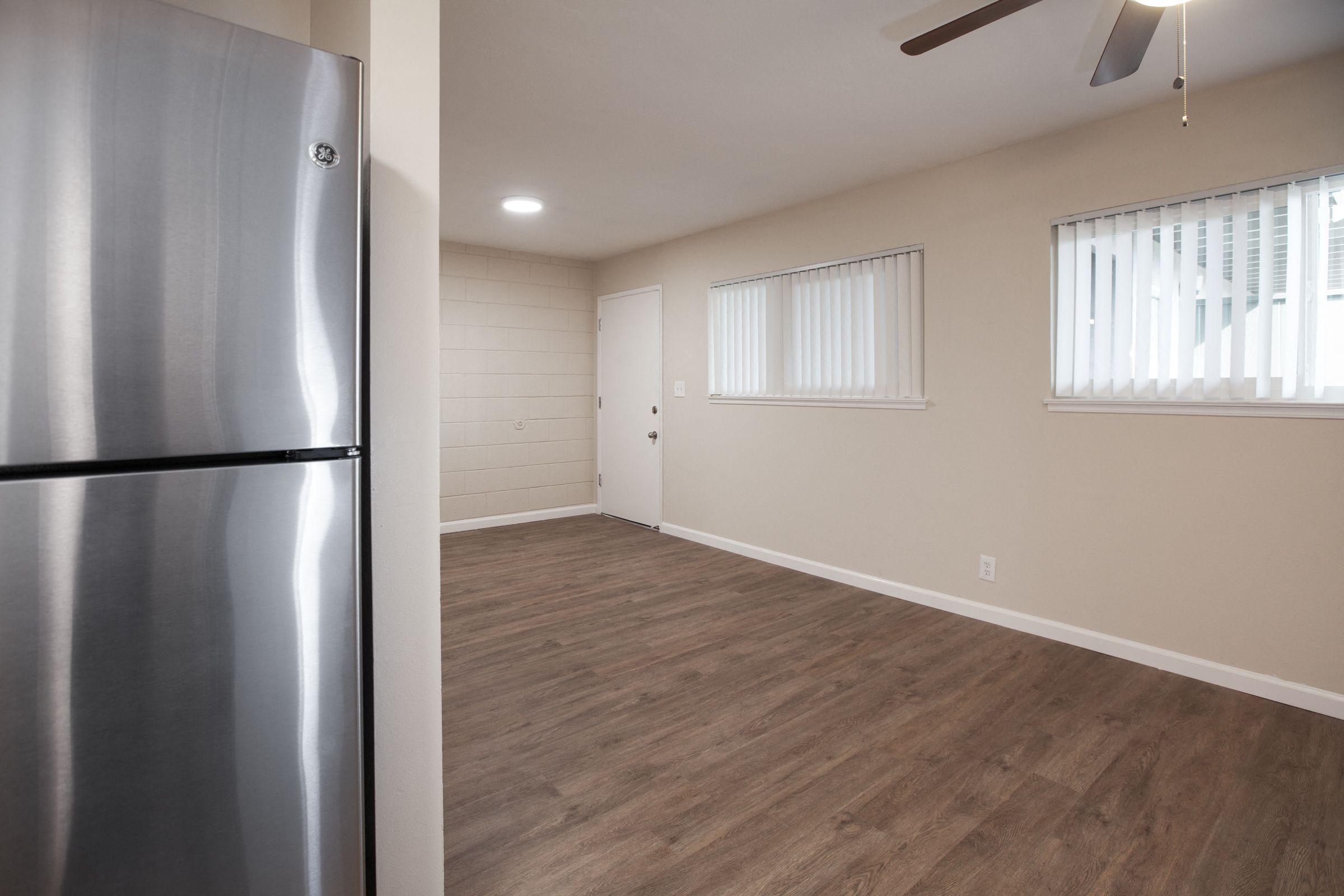 Midtown Apartments 2727 Midtown Court Palo Alto, CA 94303