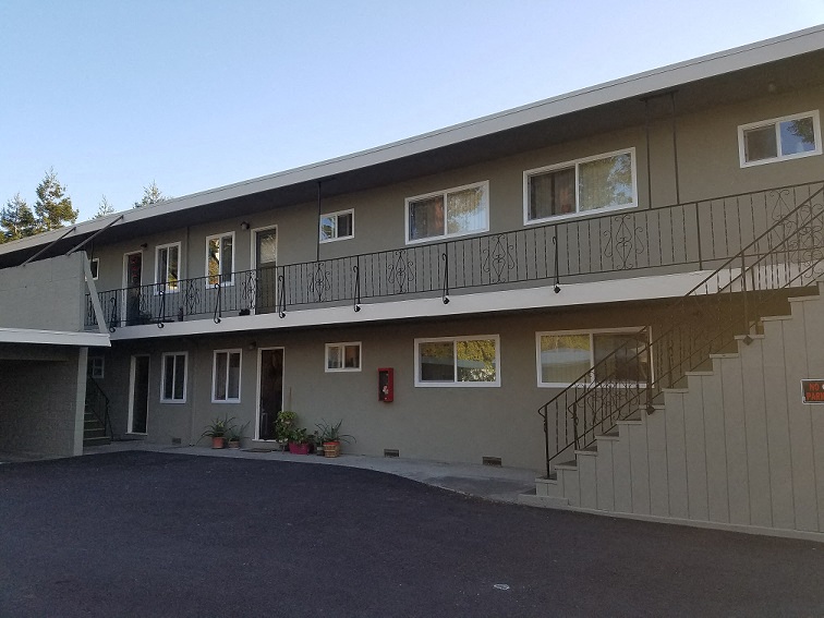 Carmel Plaza Apartments