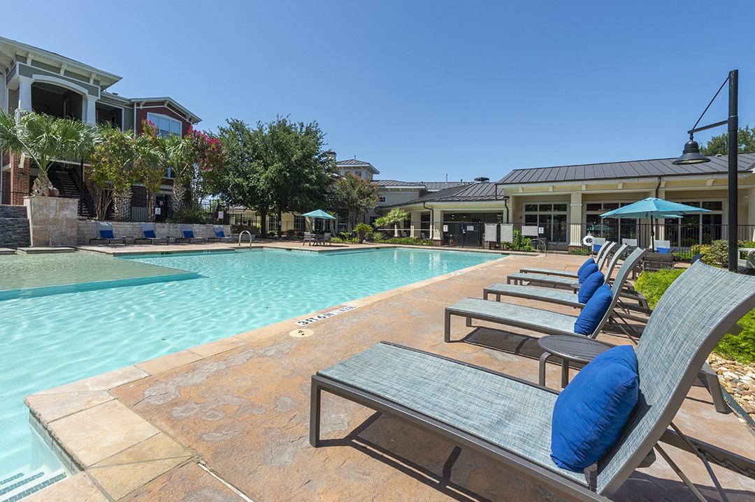 the preserve at ballantyne commons pool with lounge chairs and a resort style pool
