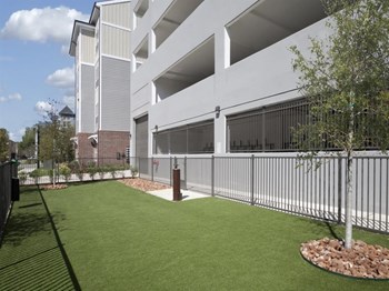 525 W. 24th Street 1-2 Beds Apartment for Rent - Photo Gallery 6