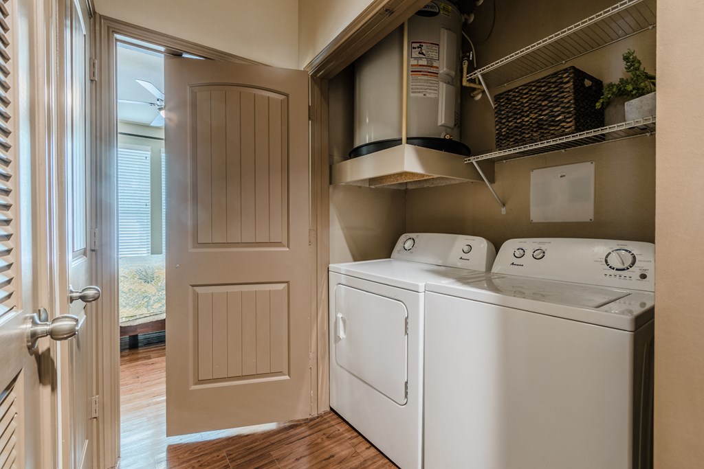 Lakewood Flats Apartments