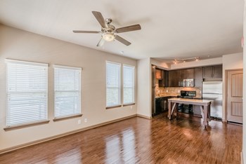 East Dallas, TX apartments for lease  - Photo Gallery 14