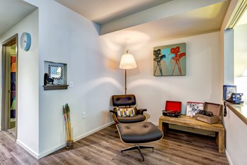 206 5th Avenue N. Studio-2 Beds Apartment for Rent - Photo Gallery 20