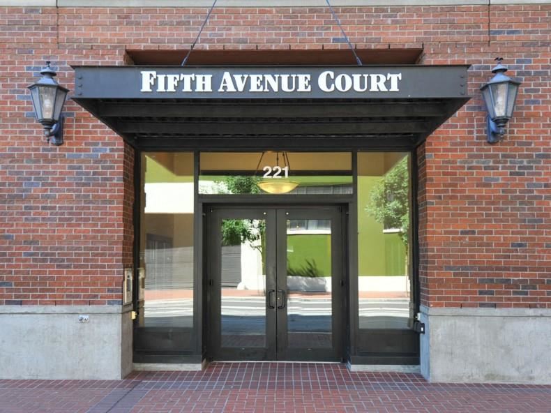 Fifth Ave Entry