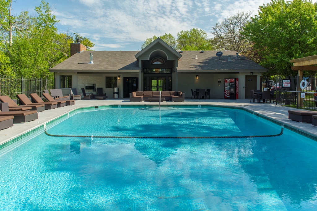 The Woodlands Of Apartments, 10275 Greenbrier Road