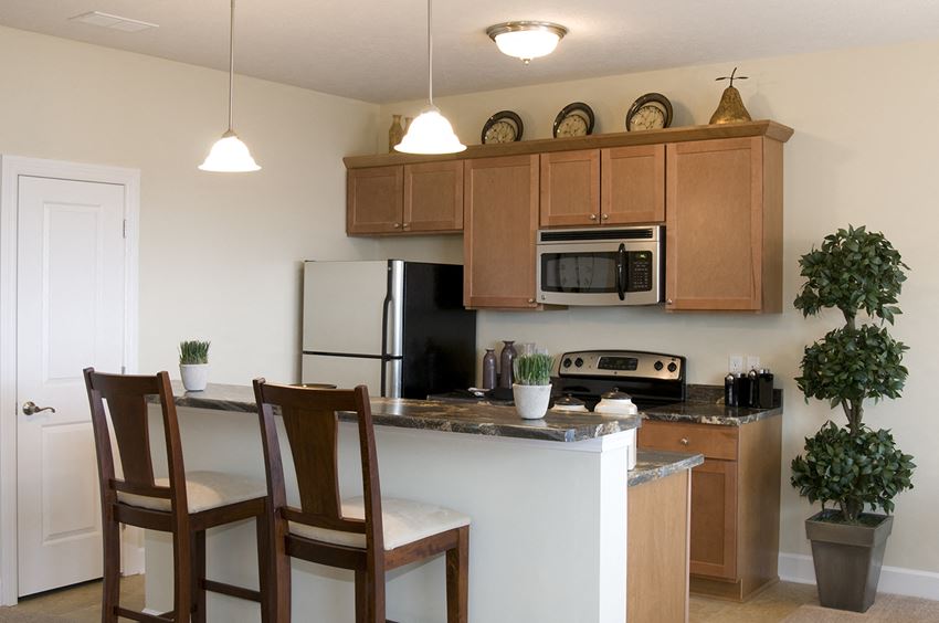 Long Pond Shores Waterfront Apartments, 700 Pond View Heights