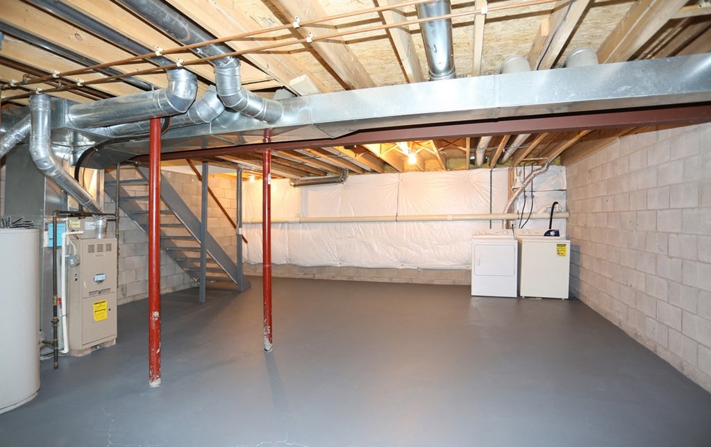 Personal Basement Space at Stone Hedge Village Townhouses, Farmington, NY