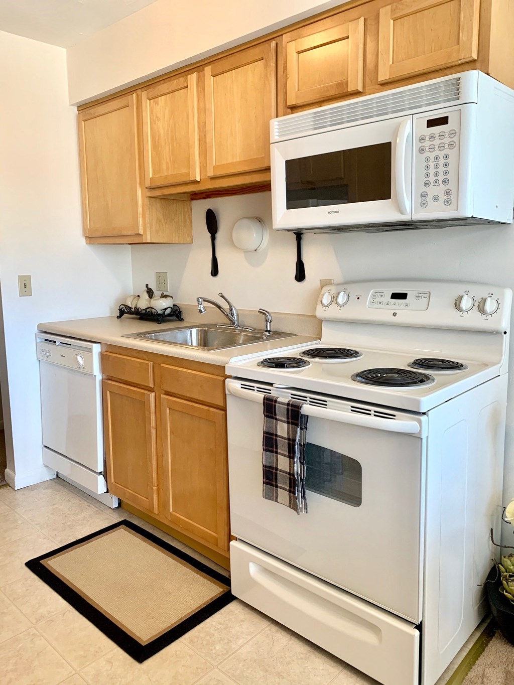 Winton Village Apartments, 3242 S Winton Rd, Rochester, NY RentCafe