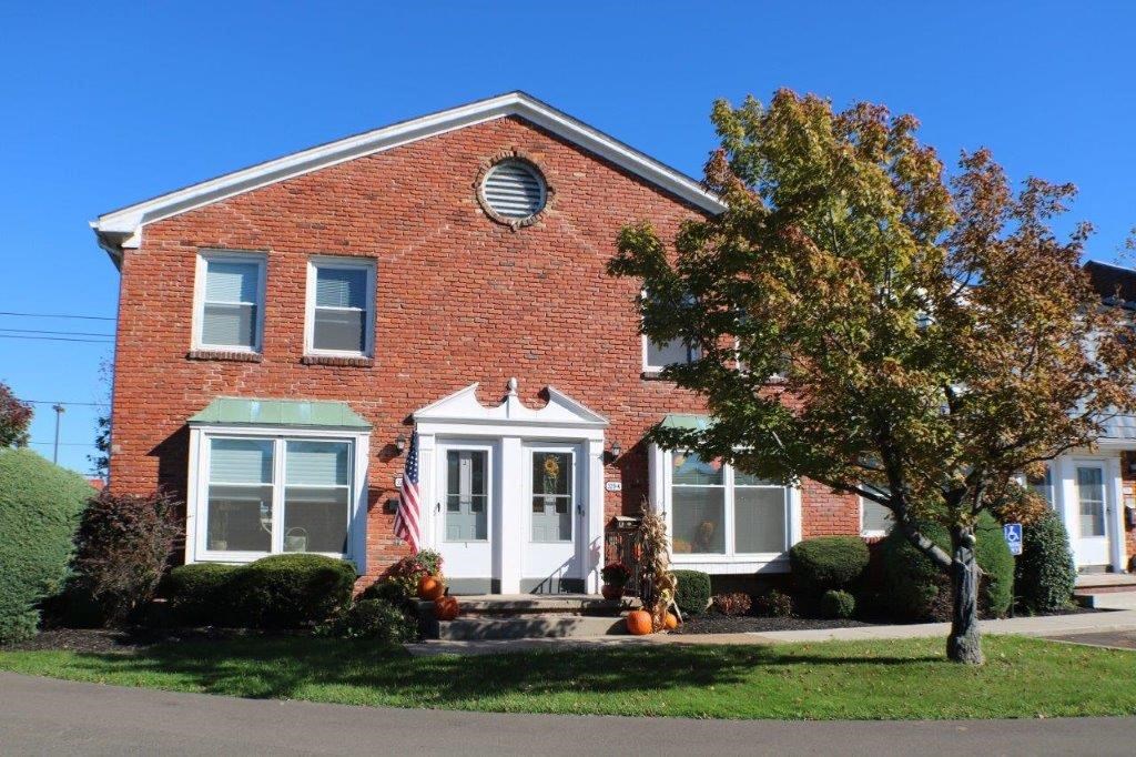 Beautiful Brick Building at Georgetown Apartments, Williamsville, NY