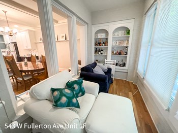 543 W. Fullerton Ave. Studio-2 Beds Apartment for Rent - Photo Gallery 7