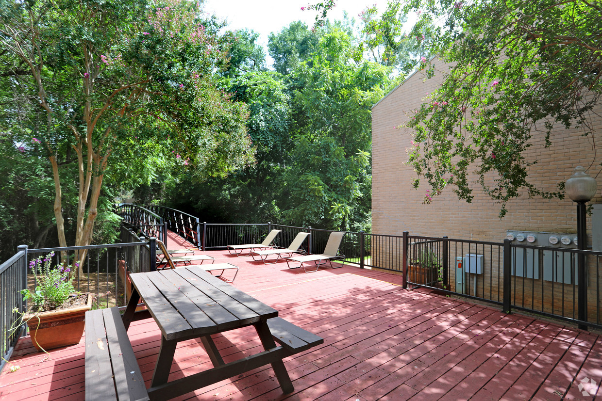 Community Close to Nature at Cambridge Court Apartments, Nacogdoches, 75965