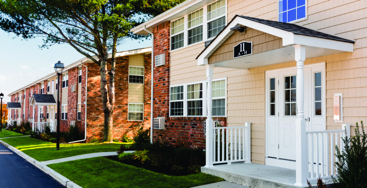 Exterior View at Heatherwood House at Patchogue, Patchogue, NY