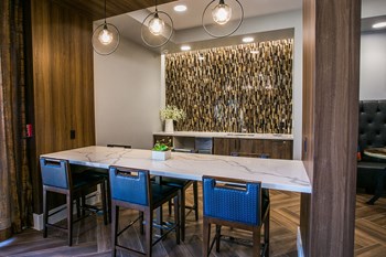 Apartments Near Paradise Valley Community College with Community Kitchen and Coffee Bar - Photo Gallery 14