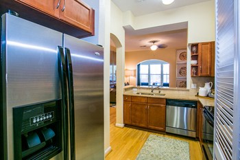 Full Kitchen with Stainless Steel Appliances at Apartments in Paradise Valley - Photo Gallery 6