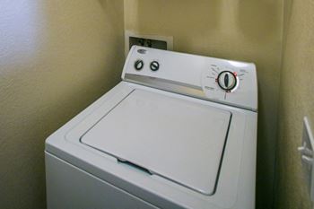 Full-Size Washers and Dryers in Apartment Near Downtown Phoenix