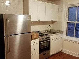 2213 Walnut St 1 Bed Apartment for Rent - Photo Gallery 4