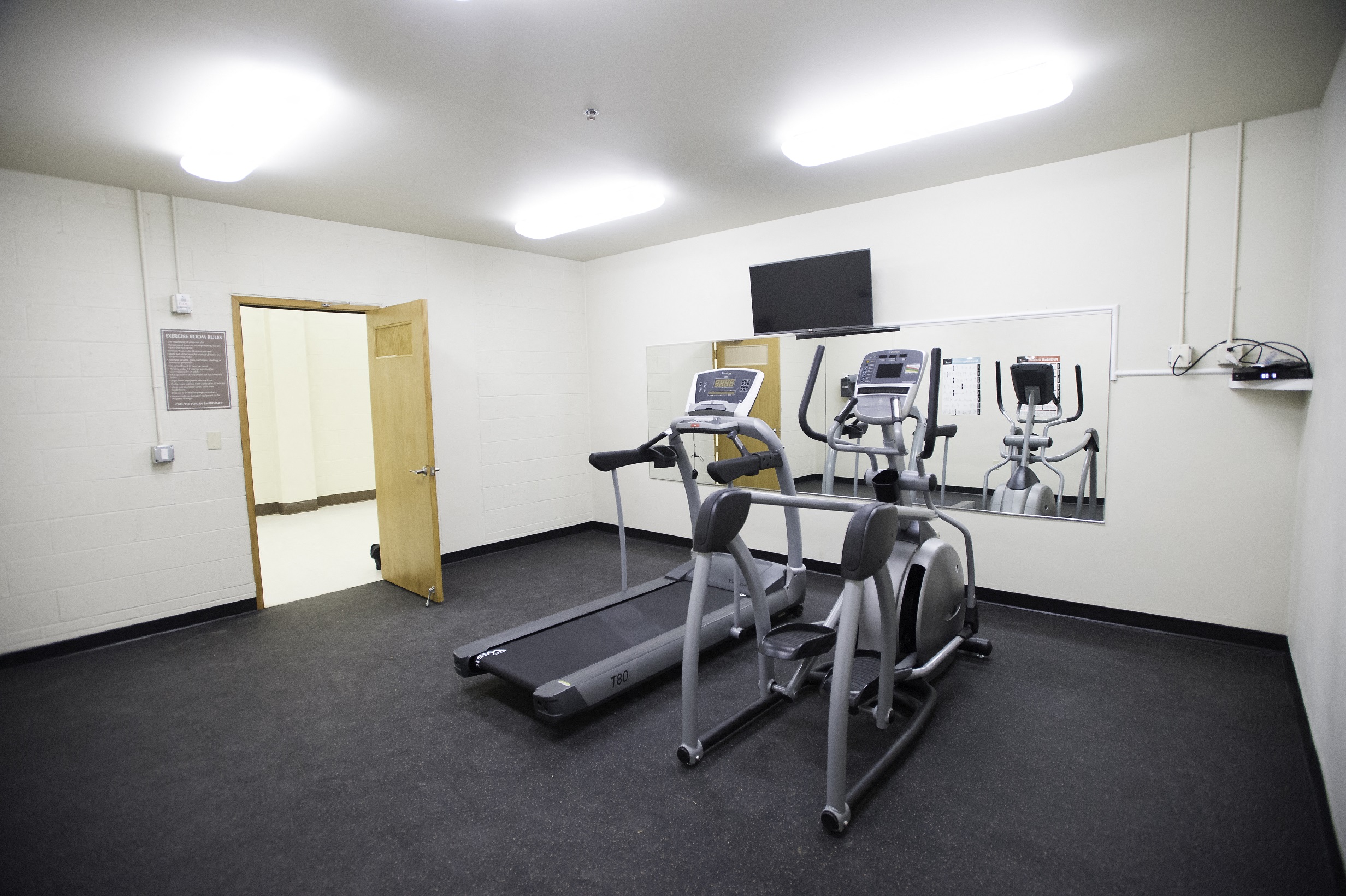 Exercise room - Elliptical & Treadmill