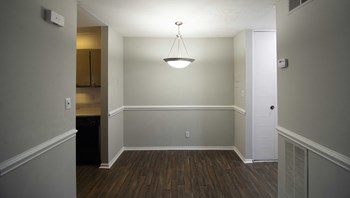 16 Beech Rd SE 1-2 Beds Apartment for Rent - Photo Gallery 3
