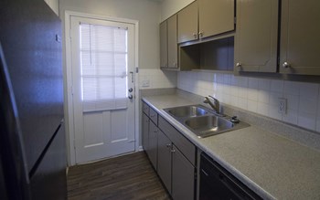 16 Beech Rd SE 1-2 Beds Apartment for Rent - Photo Gallery 5