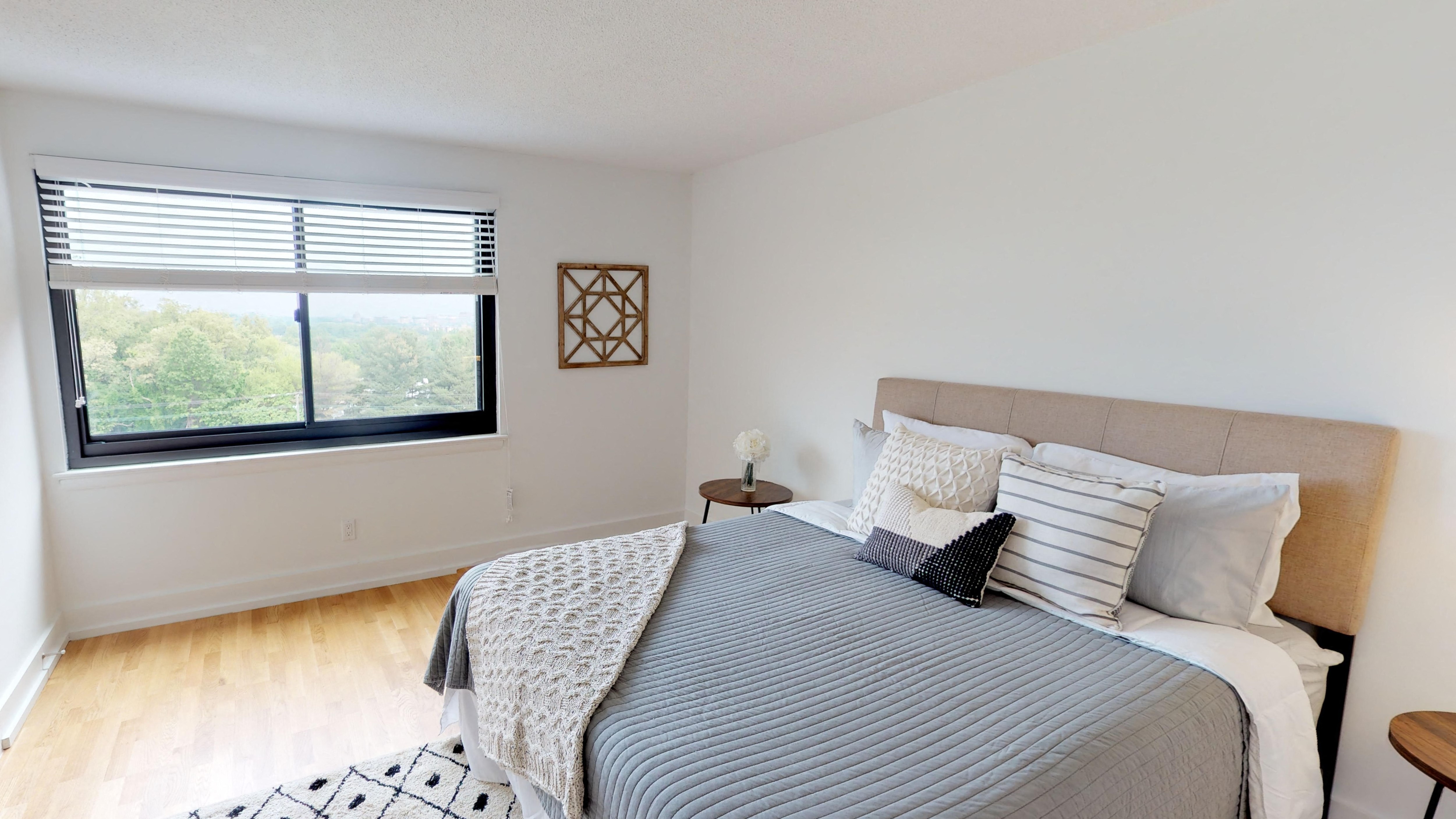 1 Bedroom, 1 Bathroom - Bedroom