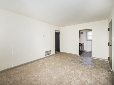 1313 Motter Avenue 1-3 Beds Apartment for Rent - Photo Gallery 3