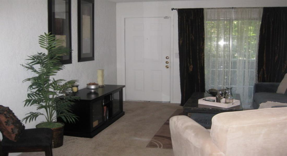 Photos And Video Of Apple Creek Apartments In Omaha Ne