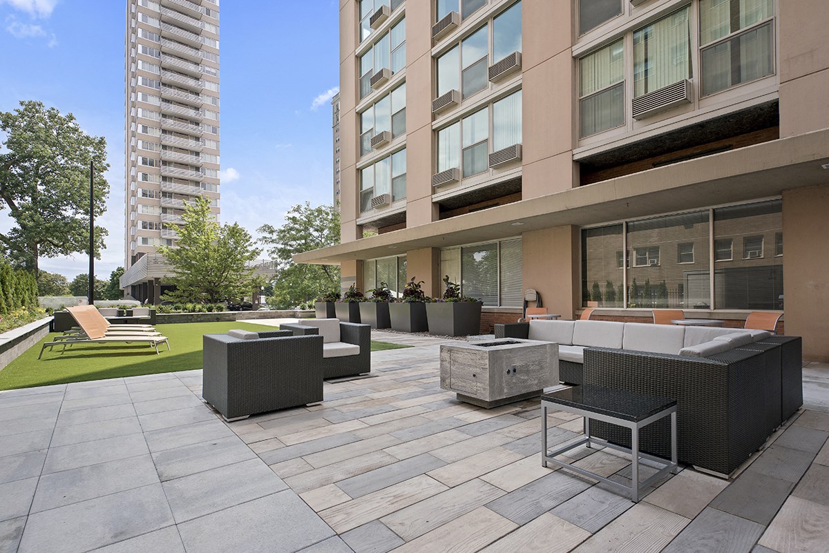 The Bryn Apartments, 5600 N Sheridan Rd 1, Chicago, IL RentCafe