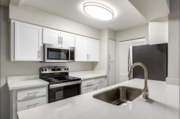 Elliots Crossing Apartments 7250 S Kyrene Rd Tempe Az Café Tempe Photo Gallery 1