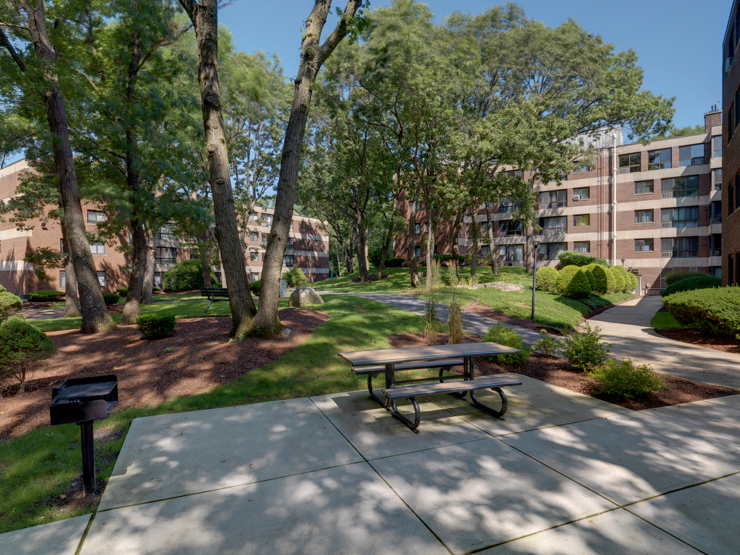 Spacious Courtyard at Rockingham Glen Apartments in West Roxbury, MA