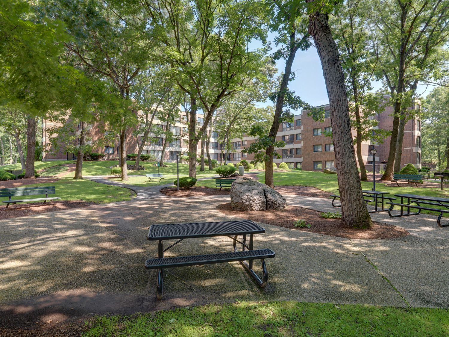 Spacious Courtyard at Rockingham Glen in West Roxbury, MA