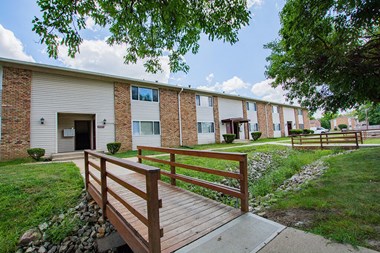 4800 North Post Road 1-2 Beds Apartment for Rent Photo Gallery 1