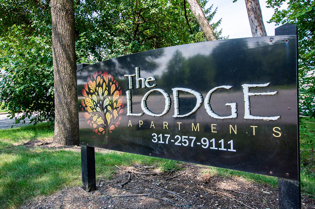 The Lodge Apartments 4816 Alsuda Dr Indianapolis In Rentcafe