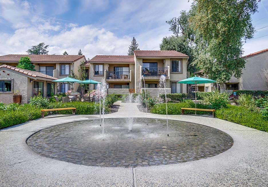 Water Feature  l Terra Willow Glen