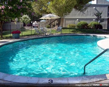 2405 WALNUT AVENUE 1-2 Beds Apartment, Affordable for Rent - Photo Gallery 2