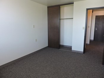 1720 S. 29th Street Studio-1 Bed Apartment for Rent - Photo Gallery 5