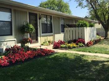 705 South Lincoln St. Studio-2 Beds Apartment for Rent - Photo Gallery 2