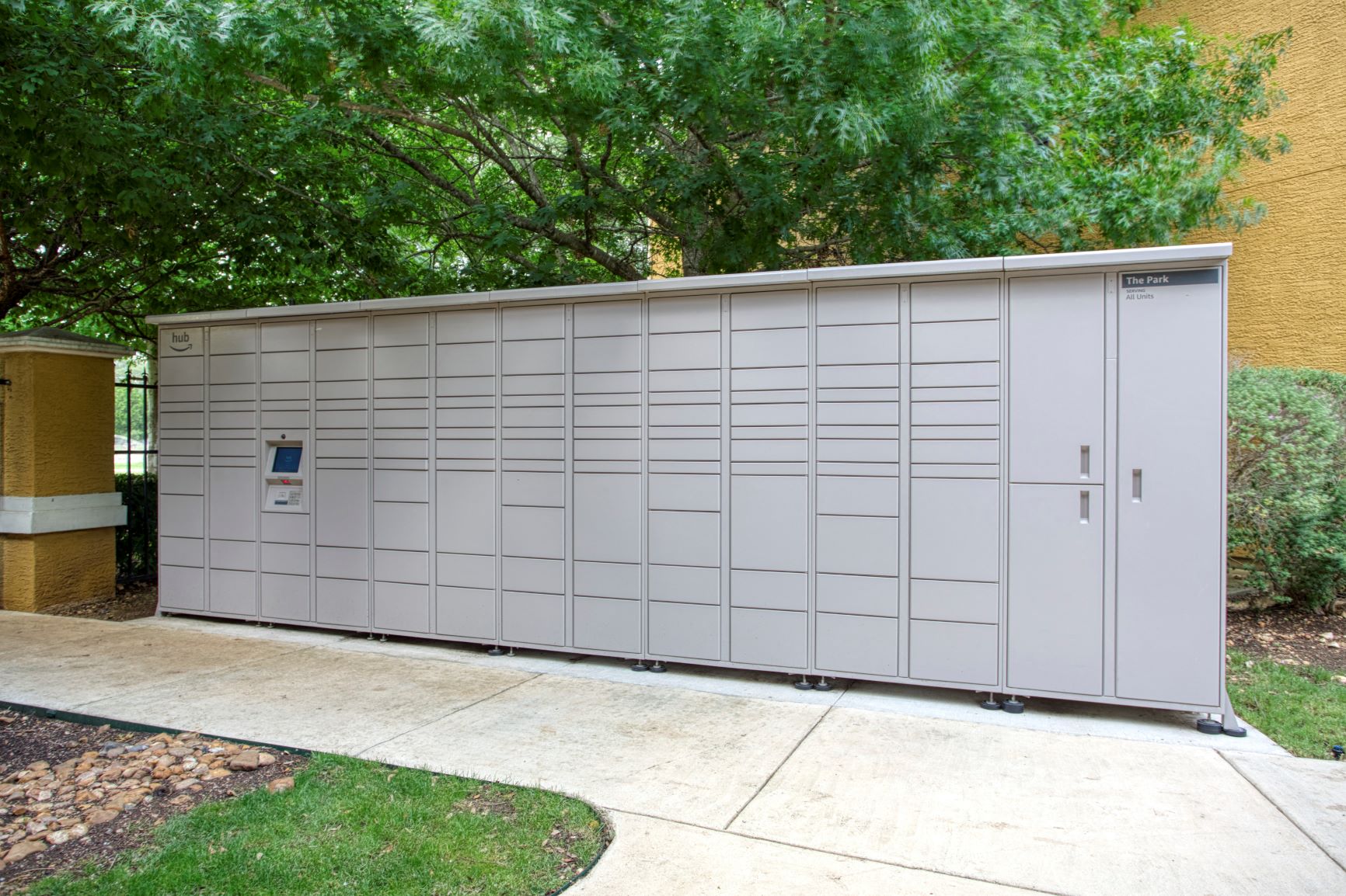 the advantages of a steel garage door for your home