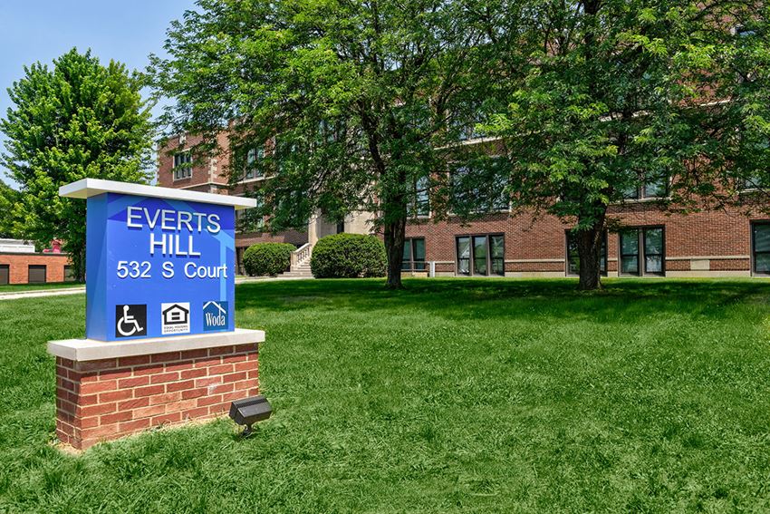 Everts Hill Senior Living Apartments, 532 South Court Street, Circleville, OH - RentCafe Everts Hill Senior Living Apartments, 532 South Court Street, Circleville, OH - RentCafe