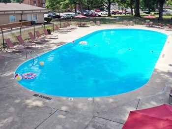 outdoor swimming pool - Photo Gallery 2