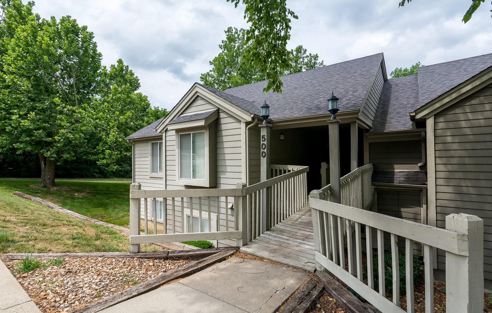 The Retreat at Woodlands Apartments Apartments in Kansas City, MO