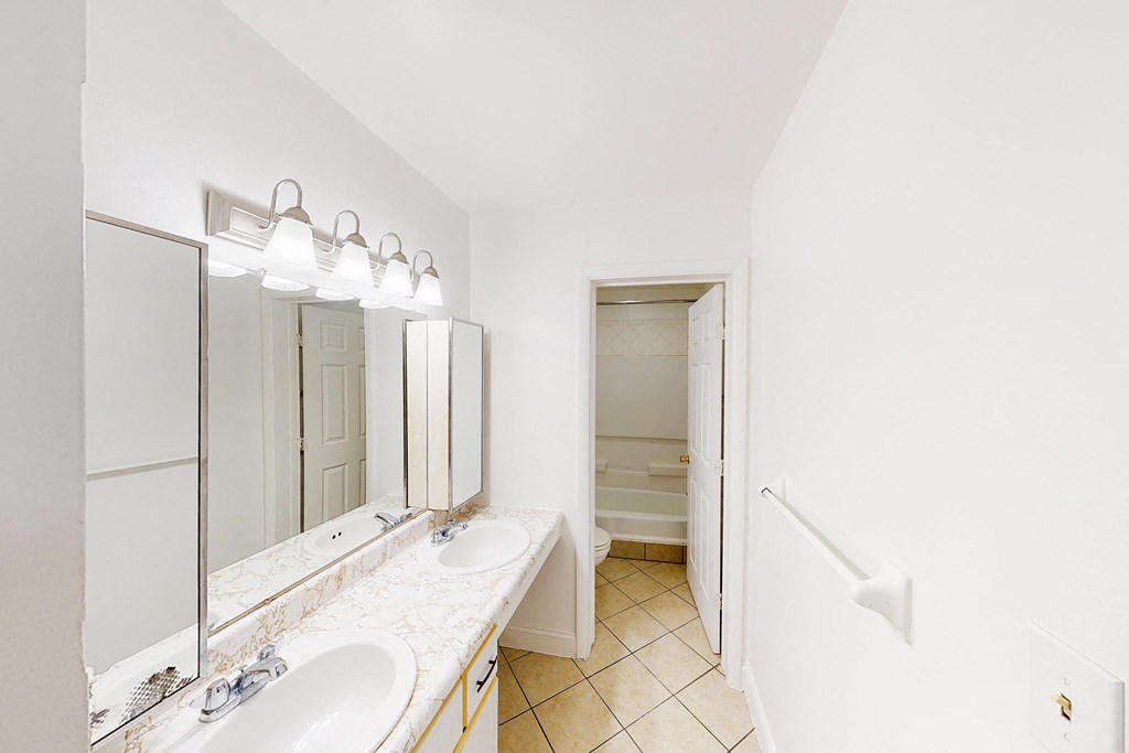 Vanity Lights at The Wynds, Kettering, OH, 45429