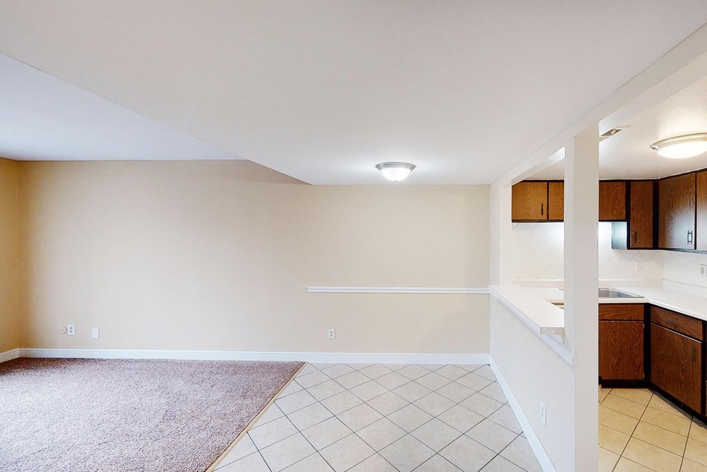 Dining at The Wynds, Kettering, OH, 45429