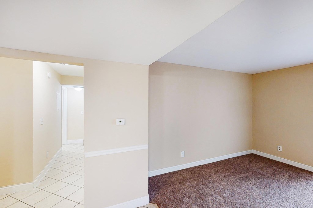 Vacant Living Area at The Wynds, Kettering, OH