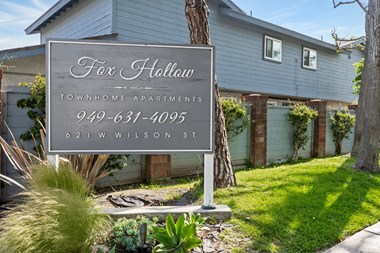 621 W. Wilson 2 Beds Apartment for Rent
